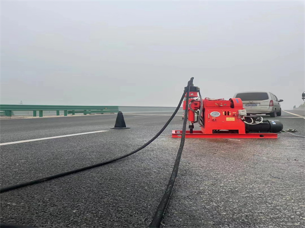 胡场镇马路路基路面开裂下沉注浆加固灌浆